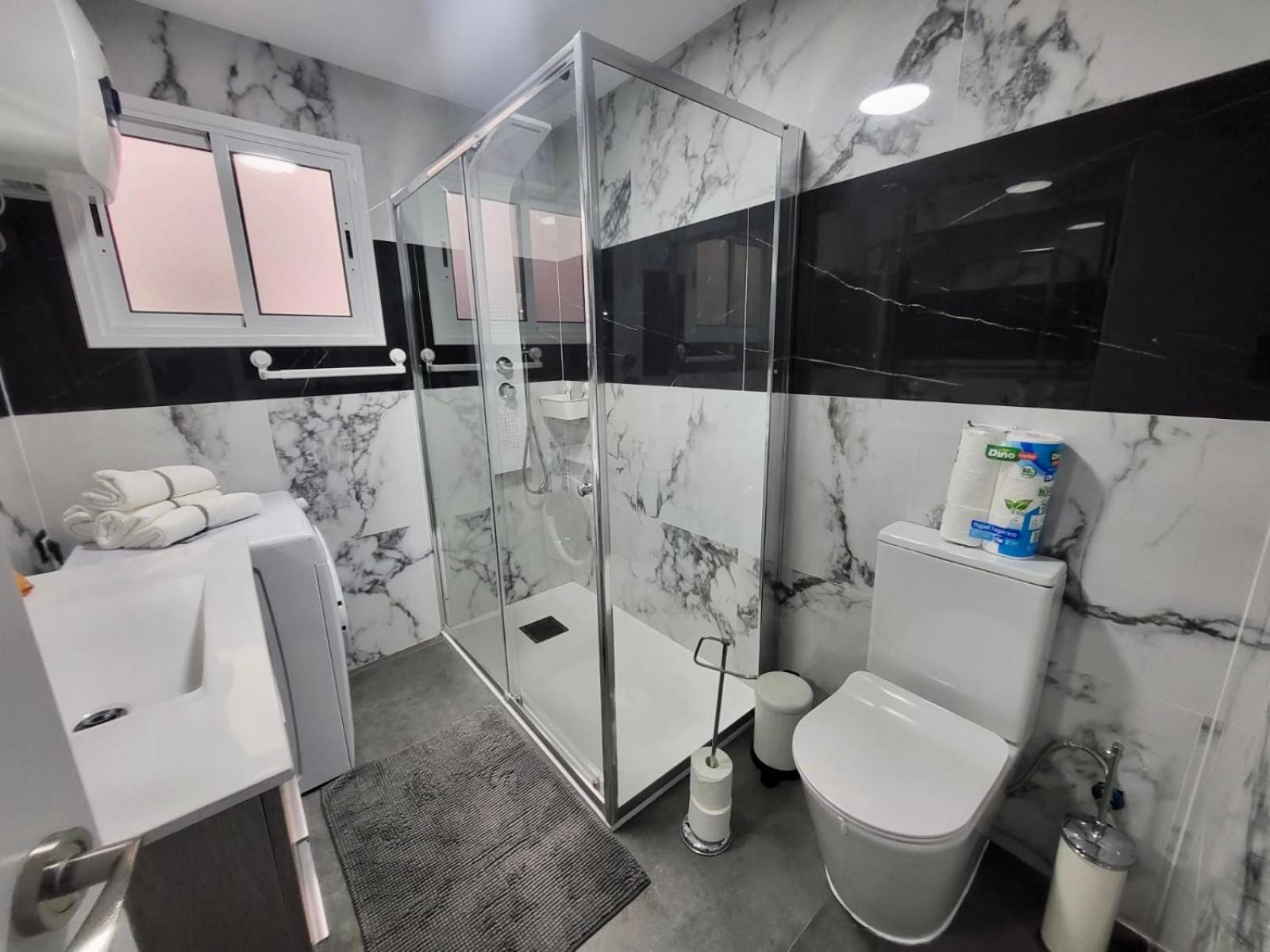 2 Bedrooms Flat + Balcony + Parking At Las Canteras Beach Las Palmas de Gran Canaria Exterior photo