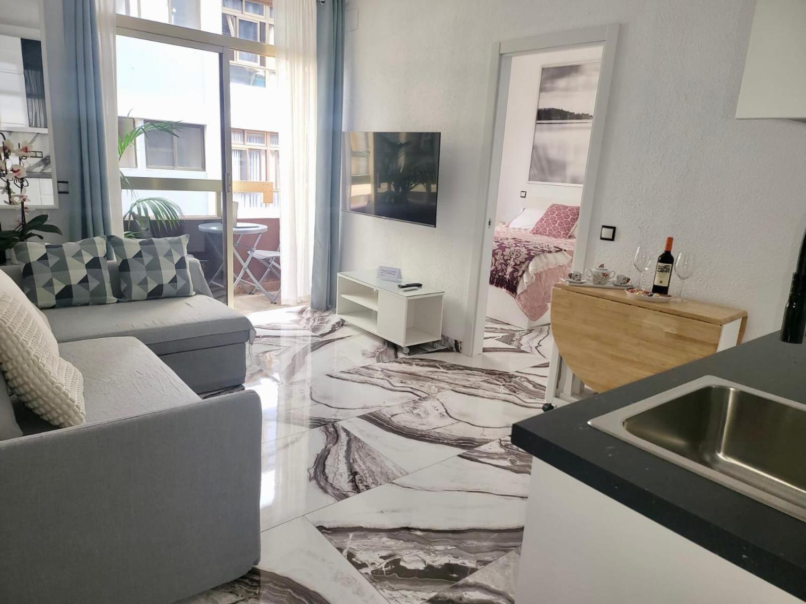 2 Bedrooms Flat + Balcony + Parking At Las Canteras Beach Las Palmas de Gran Canaria Exterior photo