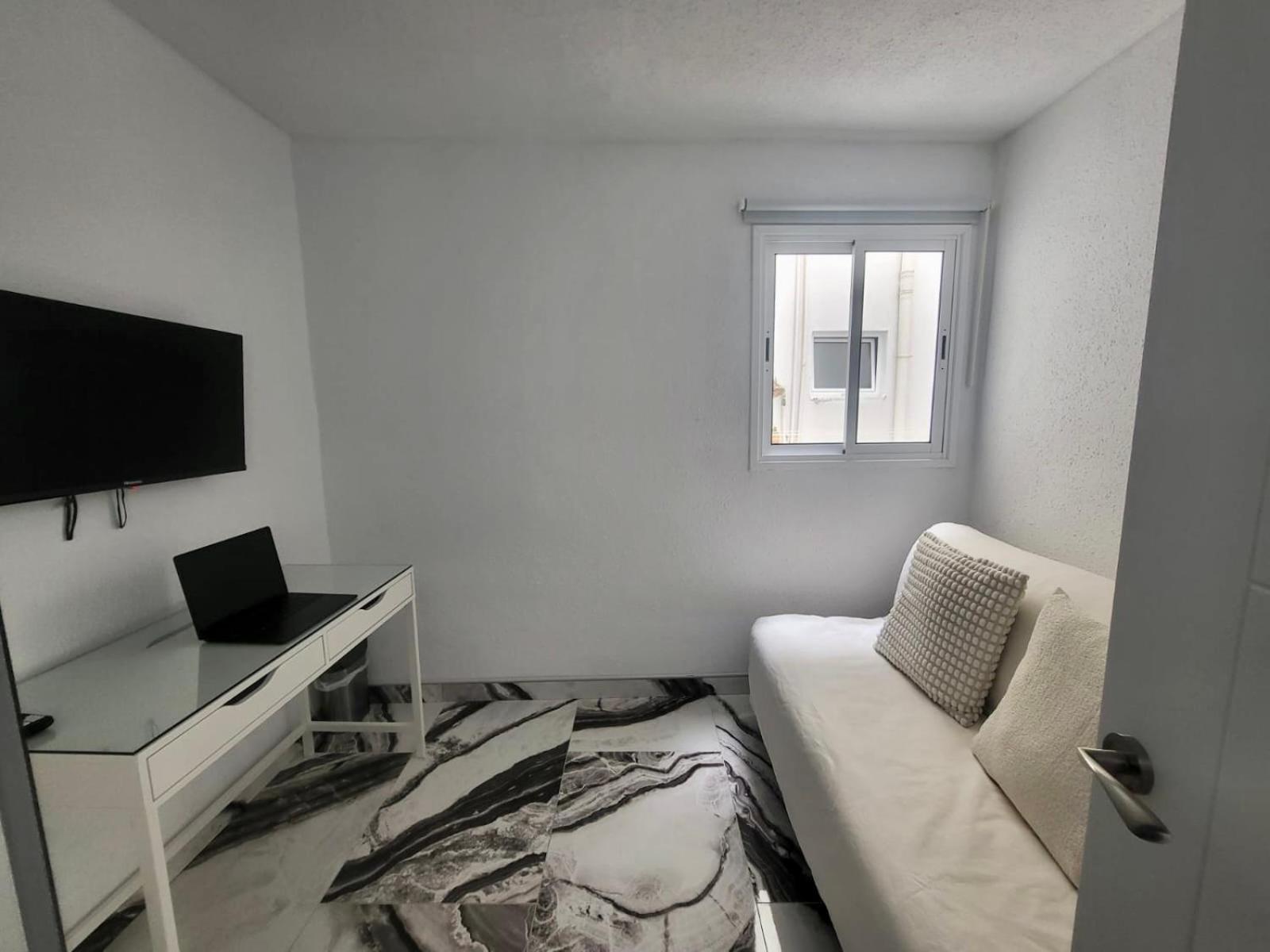 2 Bedrooms Flat + Balcony + Parking At Las Canteras Beach Las Palmas de Gran Canaria Exterior photo